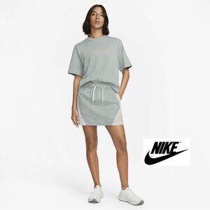 Nike Women's Athletic High-Waisted Woven Skirt